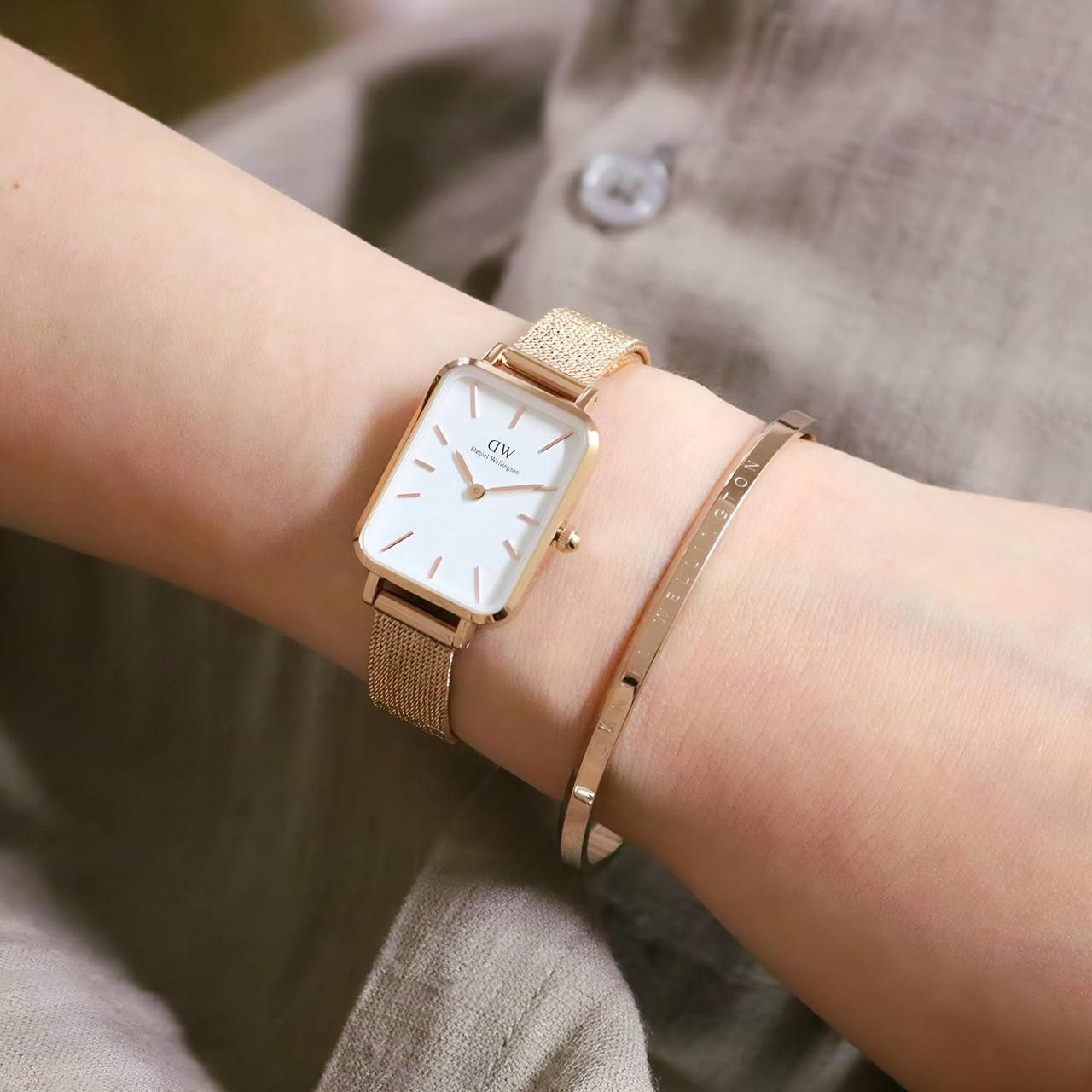Buy Daniel Wellington Classic Petite 32mm Women's Watch - Elegant & Slim Design