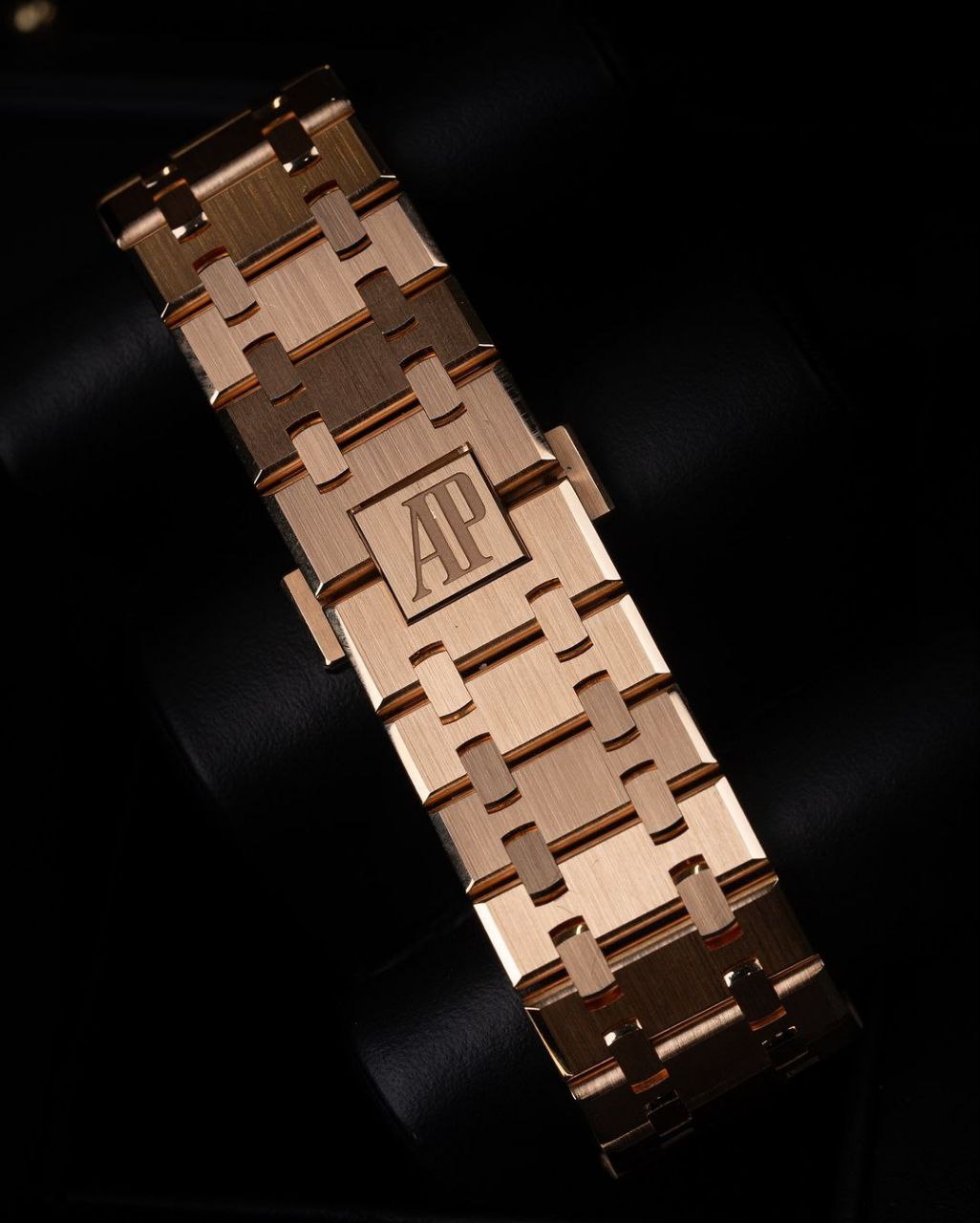 The Legendary Audemars Piguet Royal Oak 155000R