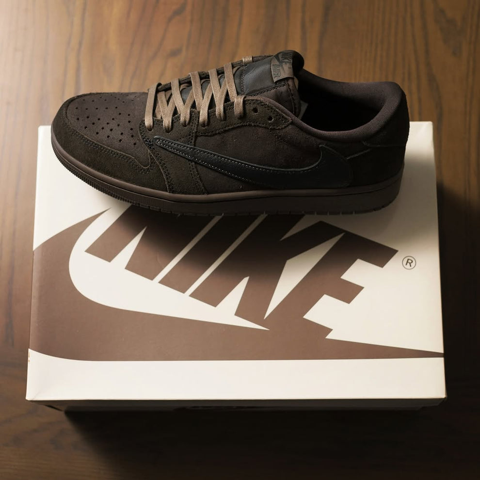Travis Scott x Air Jordan 1 Low OG "Velvet Brown