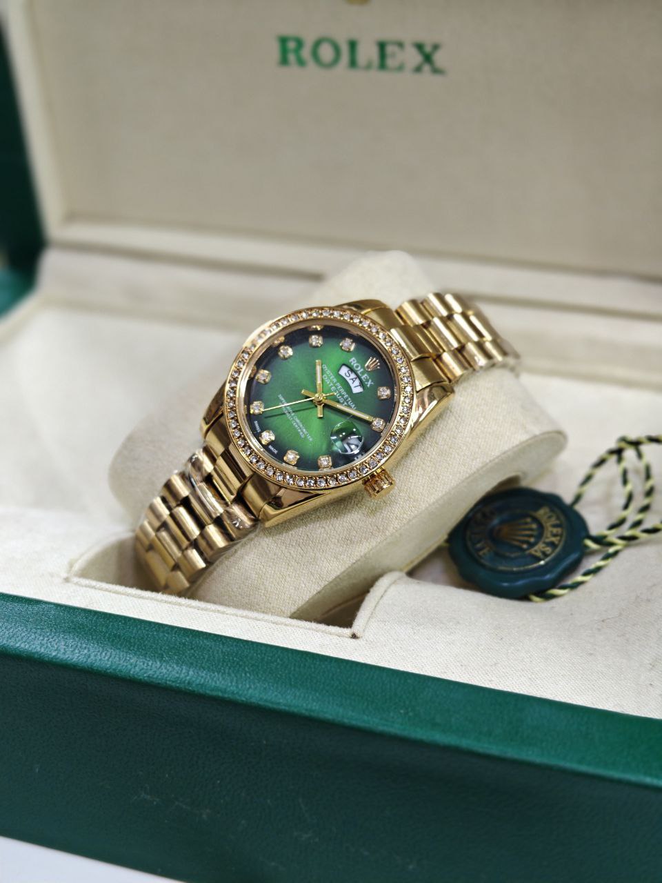 Rolex Day Date Oyster Perpetual 28mm Women's Watch – Premium Luxury with Green Diamond Dial