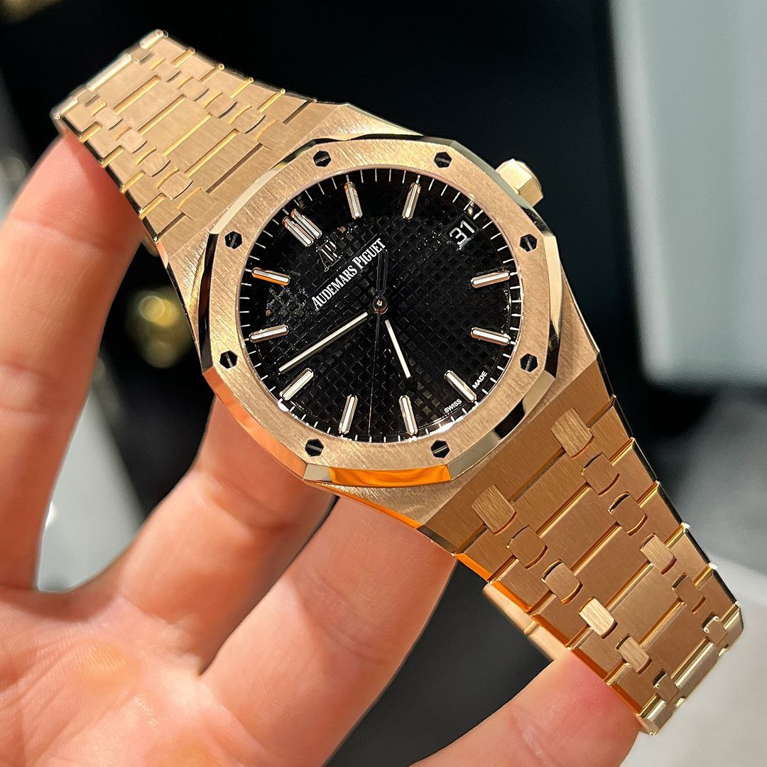 The Legendary Audemars Piguet Royal Oak 155000R